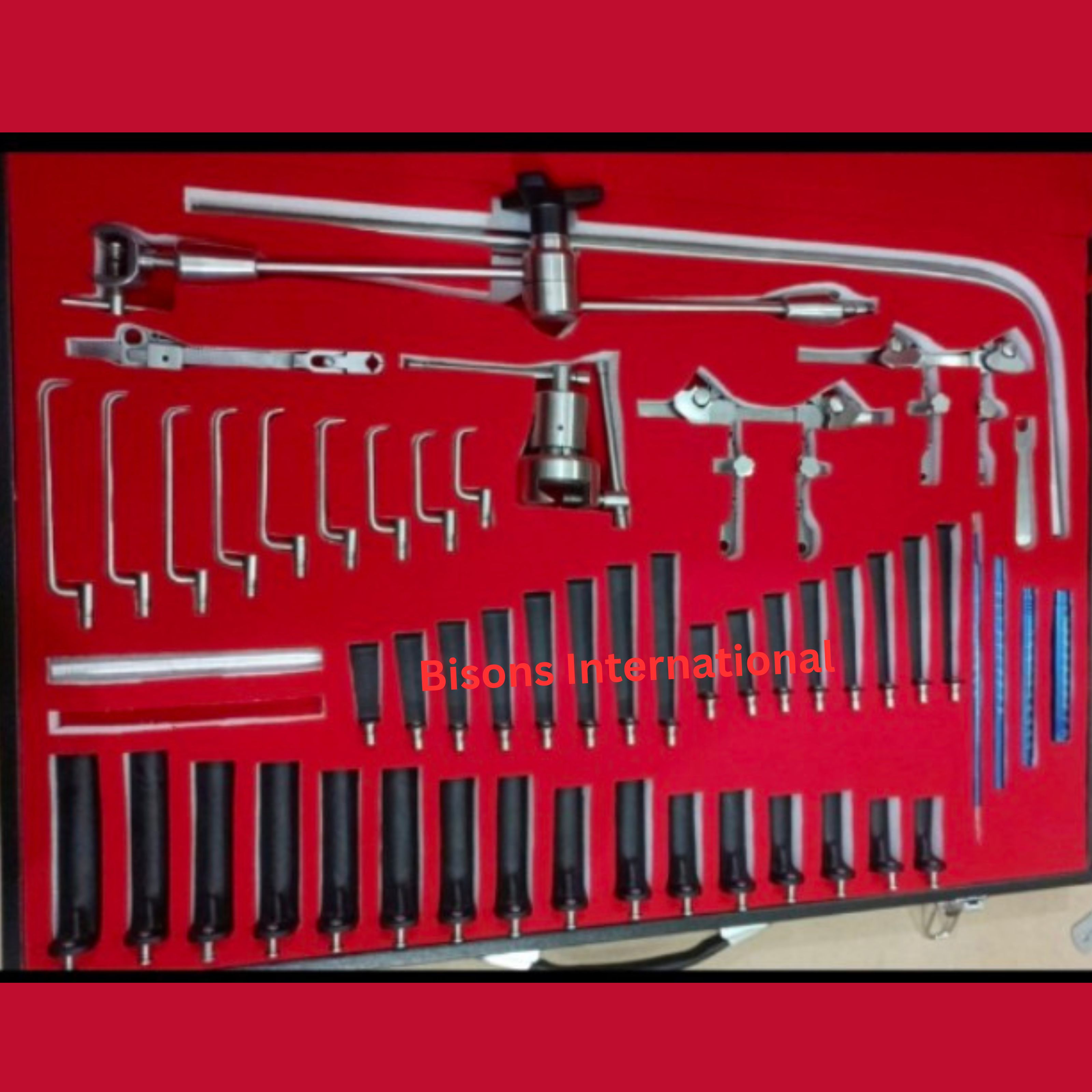 Minimally Invasive Spine (MIS) Retractor System with Adjustable Arm and Blades